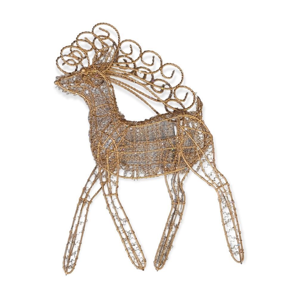 Gold wire reindeer table display